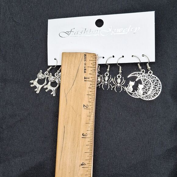 Cute cat heart skull Crescent moon spider earrings bundle - Picture 4 of 5